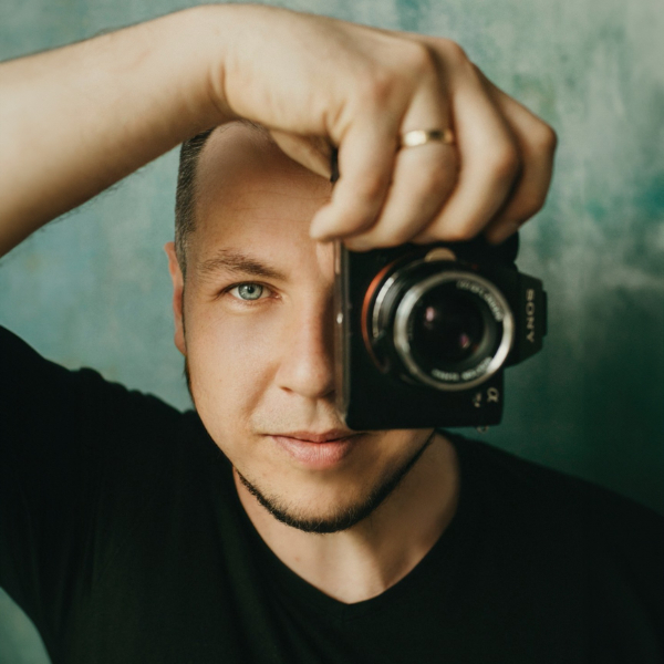 Photographer Tomasz Piekorz
