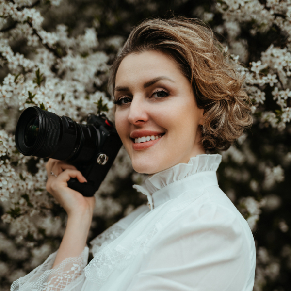 Photographer Sona Skerik
