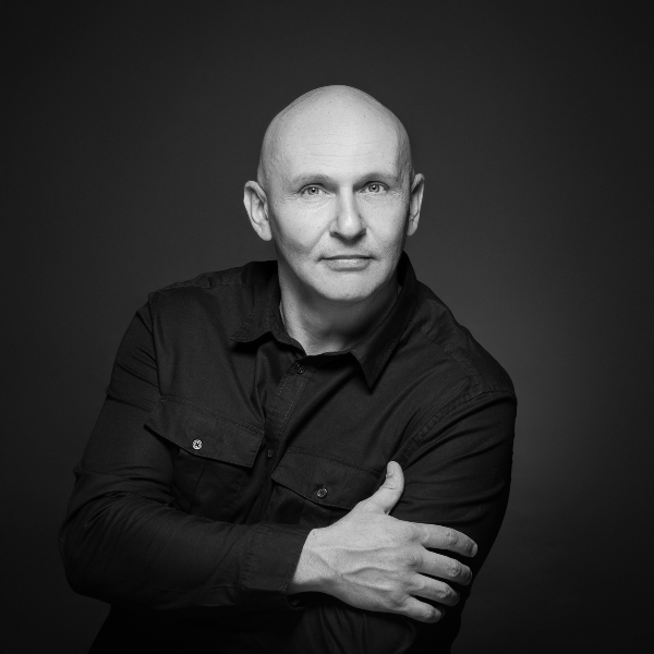Photographer Yves Thuillier