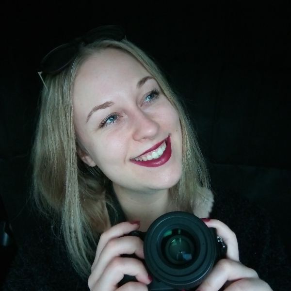 Photographer Diana Girgova