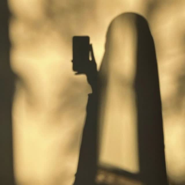 Photographer Razie Roholaminy