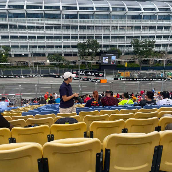 Photographer Aye Khin