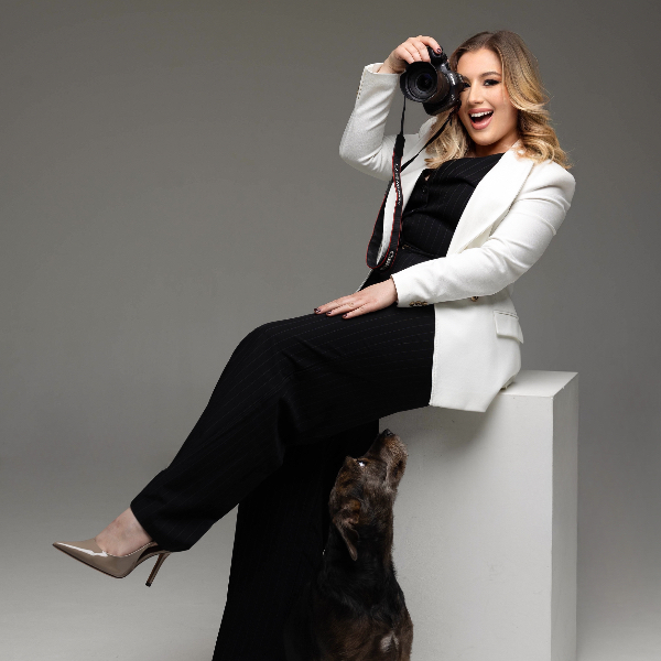Photographer Nikoletta Saláta