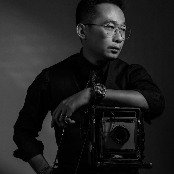 Photographer Din Wu